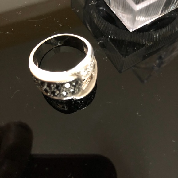 Twisted Crystal Ring, Sz 7.5 - Picture 2 of 5